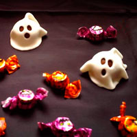 Dulces fantasmas - Receta para chicos con bombones de chocolate (WhatsApp e Imprimir)